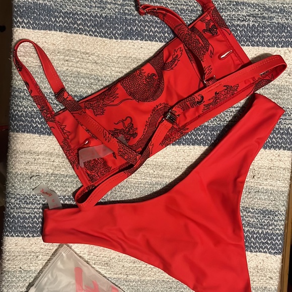 Dragon print red bikini - Picture 2 of 5